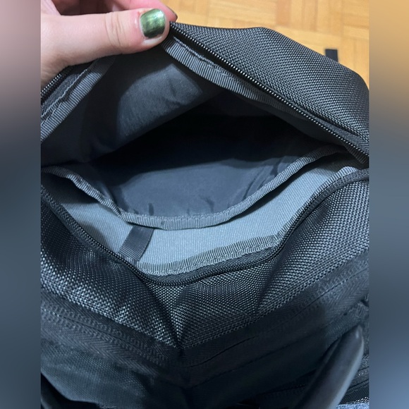 Back pack - Picture 4 of 6